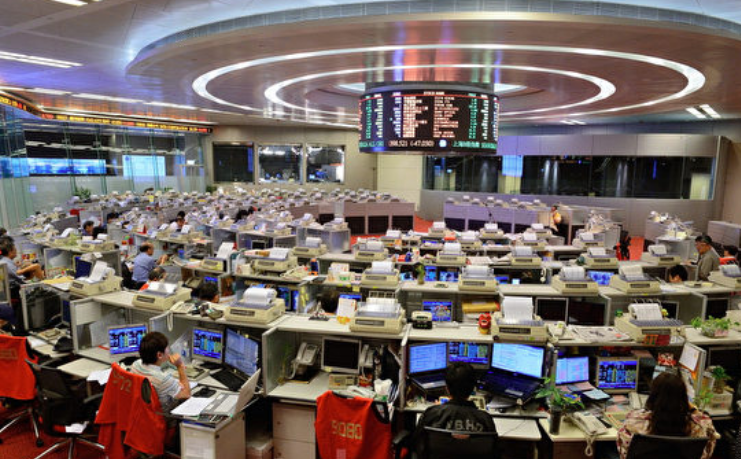 为避免股市泡沫，部分投资者转到香港市场